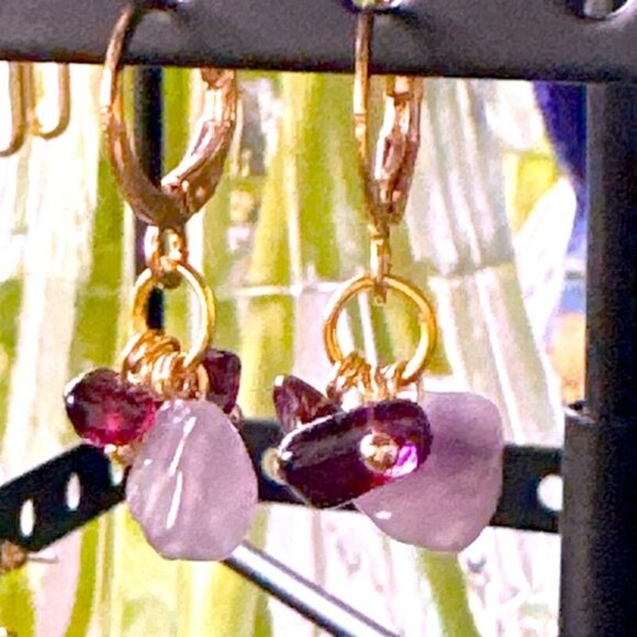 Garnet and amethyst  confetti gold dangle cluster chandelier earrings - Picture 1 of 1